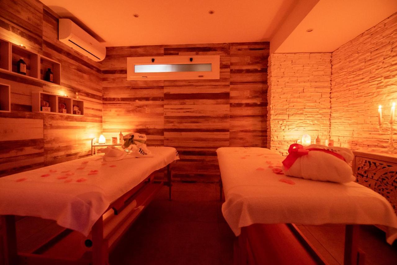 White & Spa Aparthotel